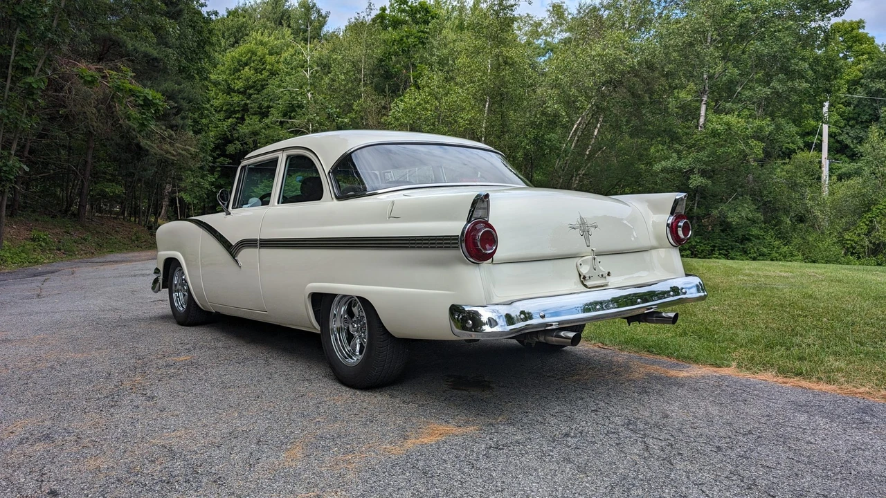 1956 Ford Fairlane 1st Gen - Image 10 of 31