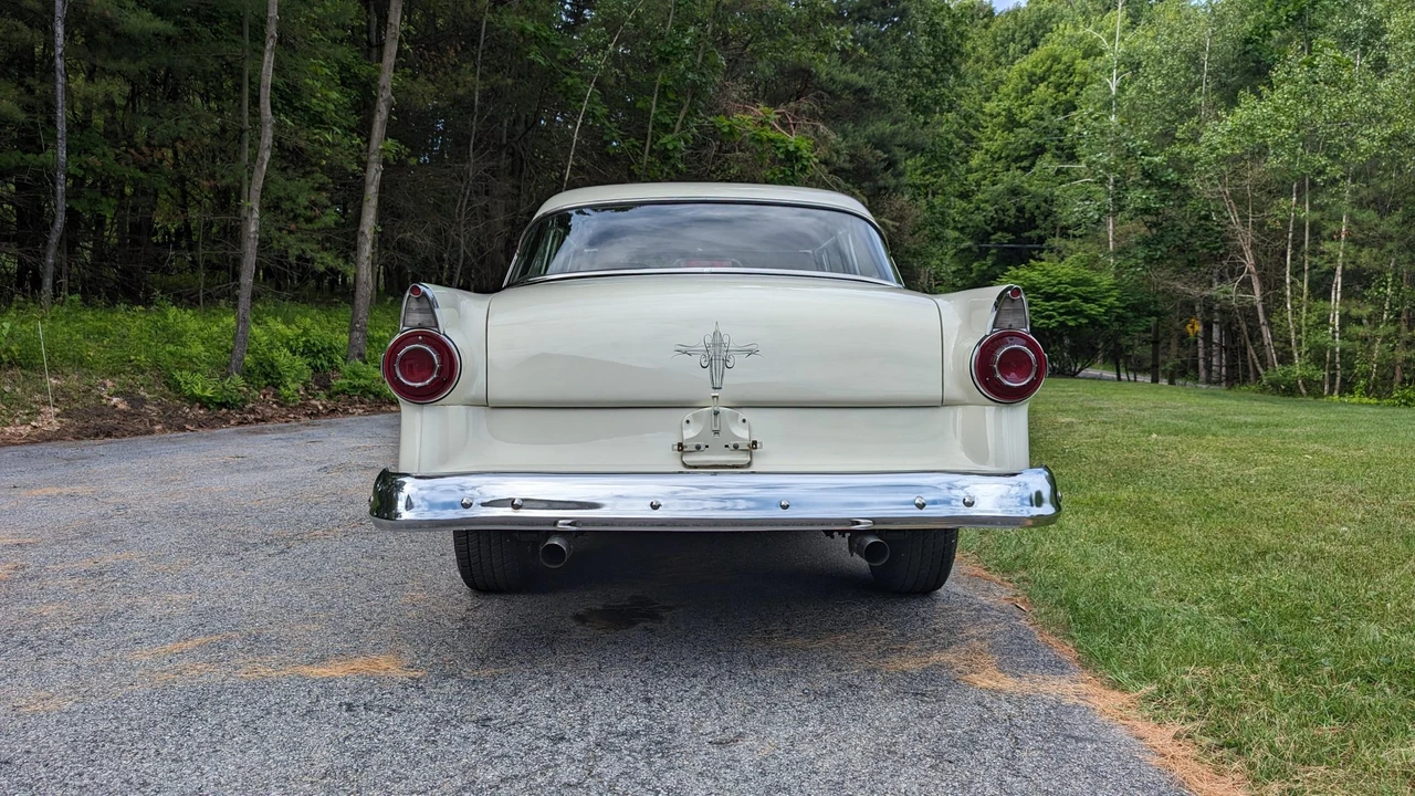 1956 Ford Fairlane 1st Gen - Image 9 of 31