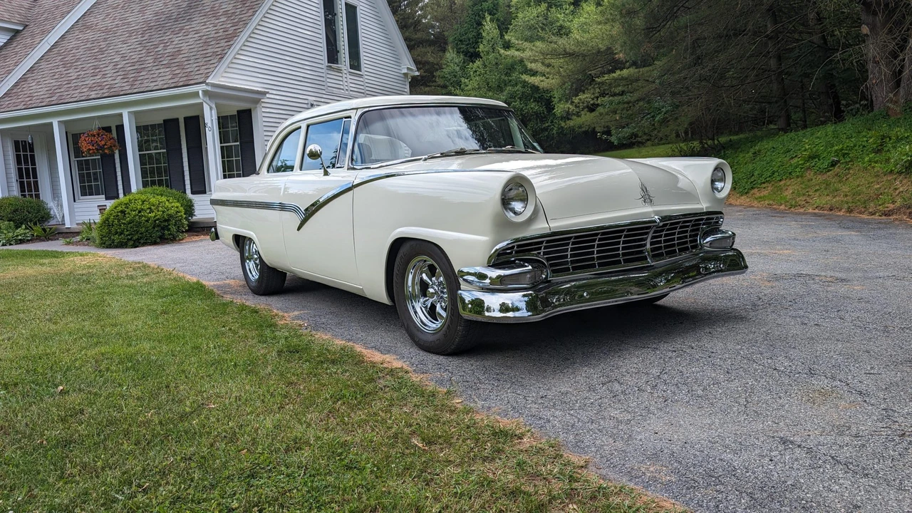 1956 Ford Fairlane 1st Gen - Image 2 of 31