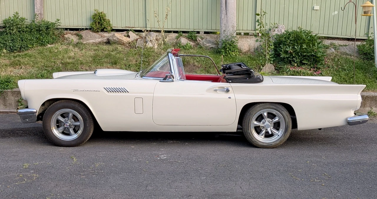 1957 Ford Thunderbird 1st Gen - Image 13 of 31