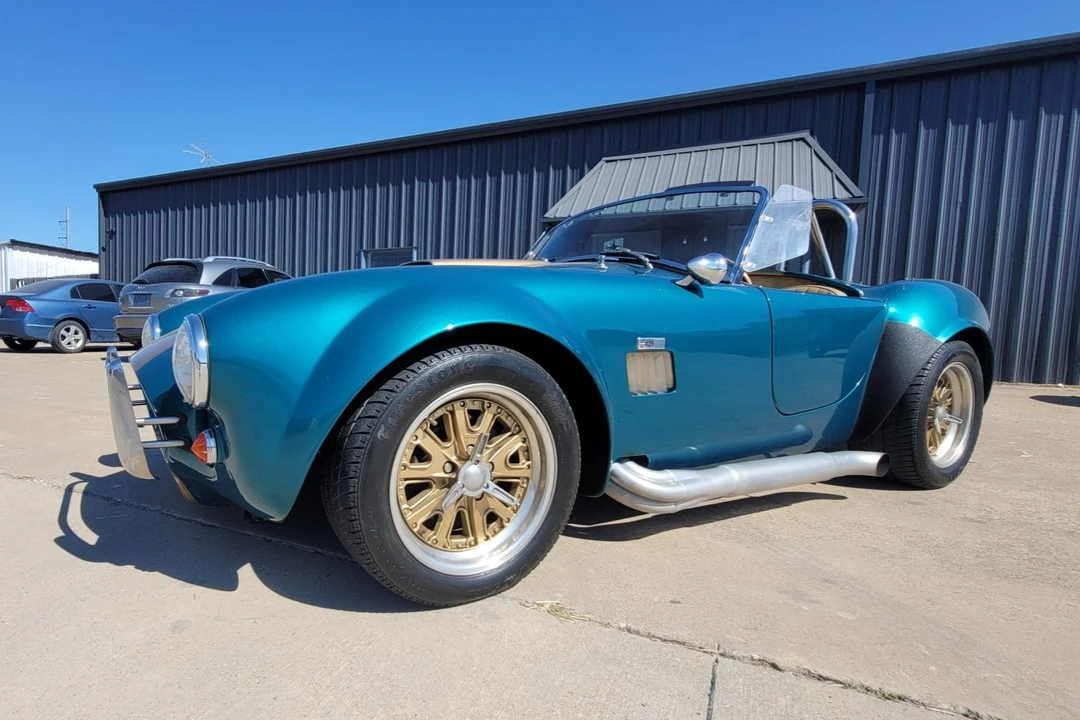 Shelby Cobra Replica - Image 14 of 31