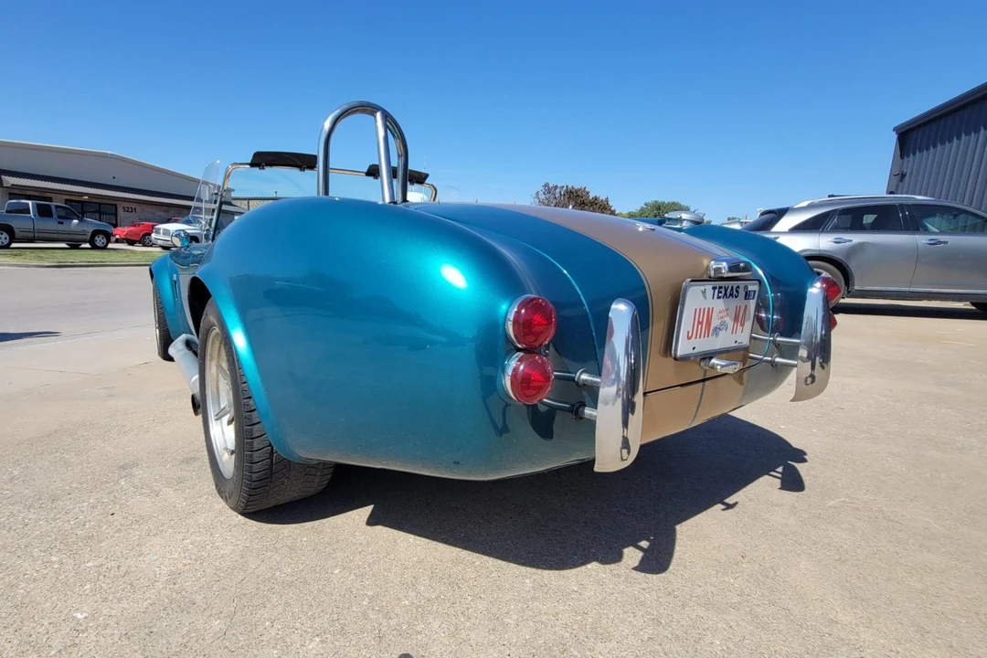 Shelby Cobra Replica - Image 17 of 31