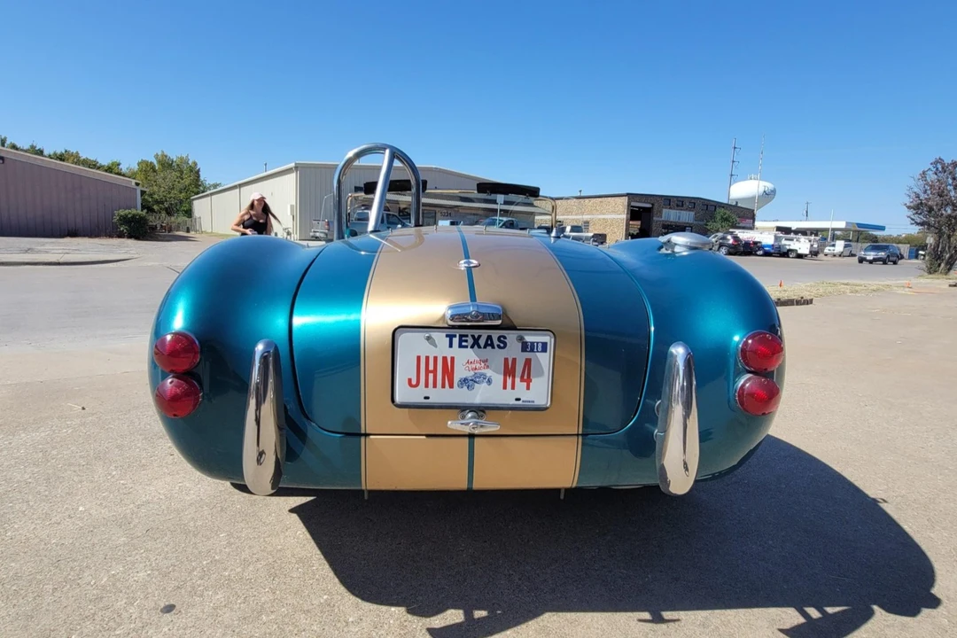 Shelby Cobra Replica - Image 22 of 31