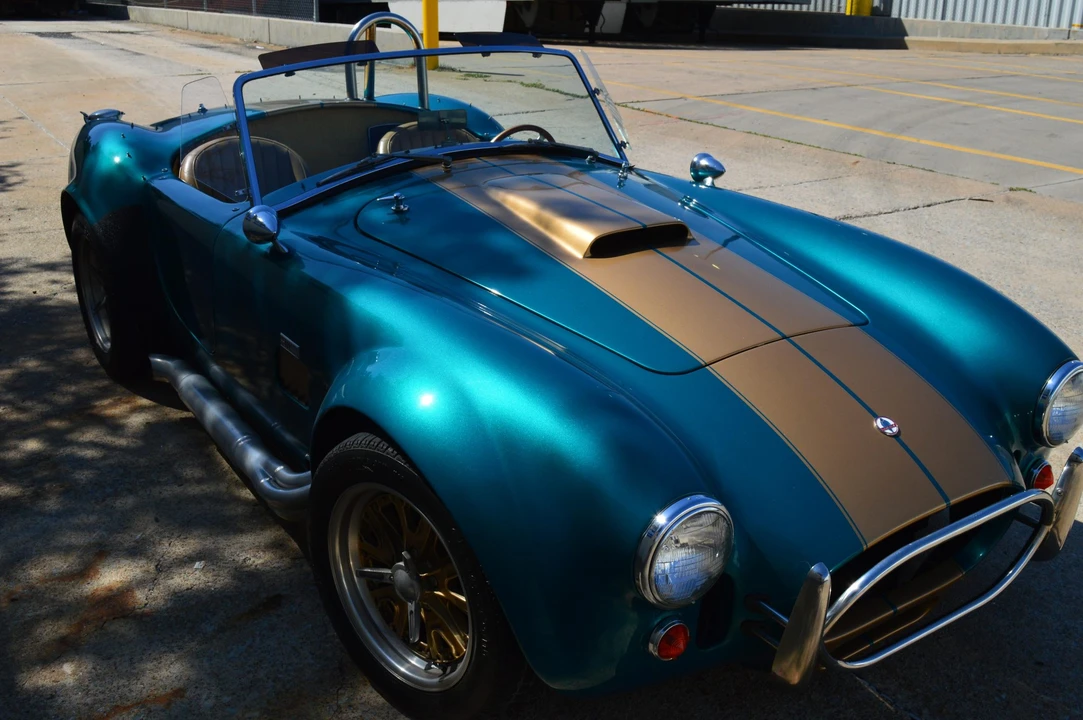 Shelby Cobra Replica - Image 29 of 31