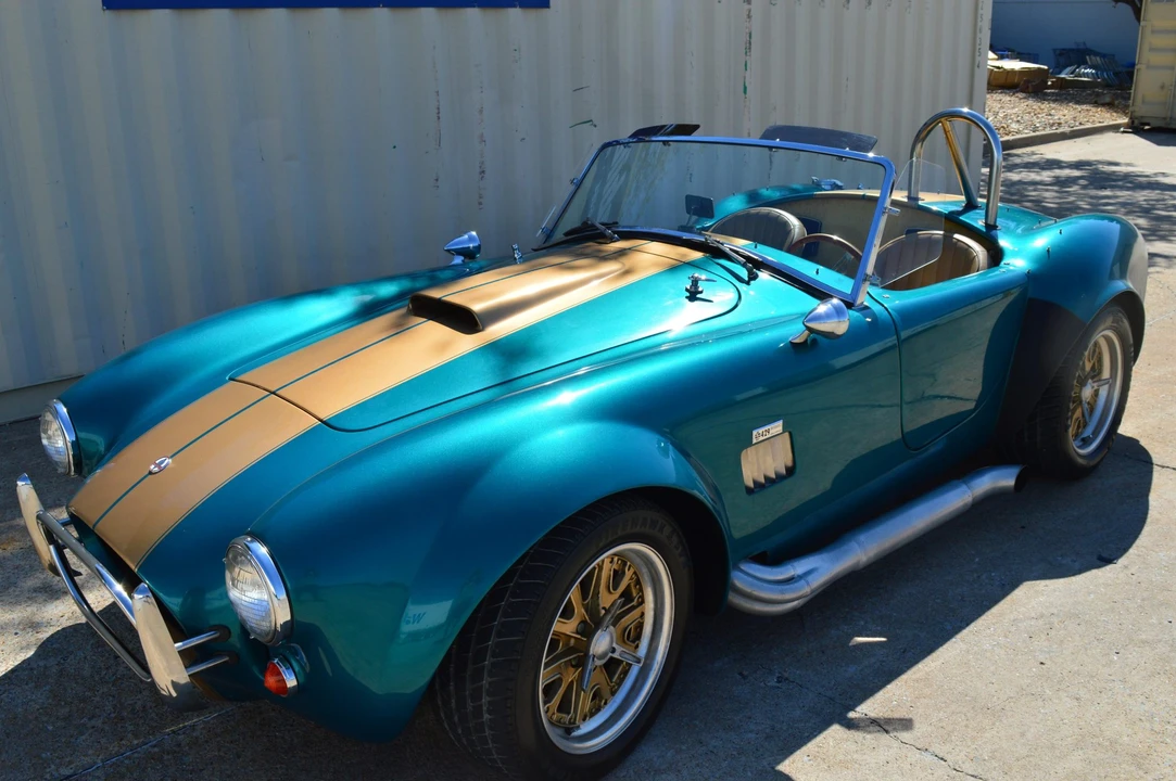 Shelby Cobra Replica - Image 10 of 31