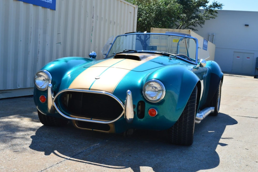 Shelby Cobra Replica - Image 9 of 31
