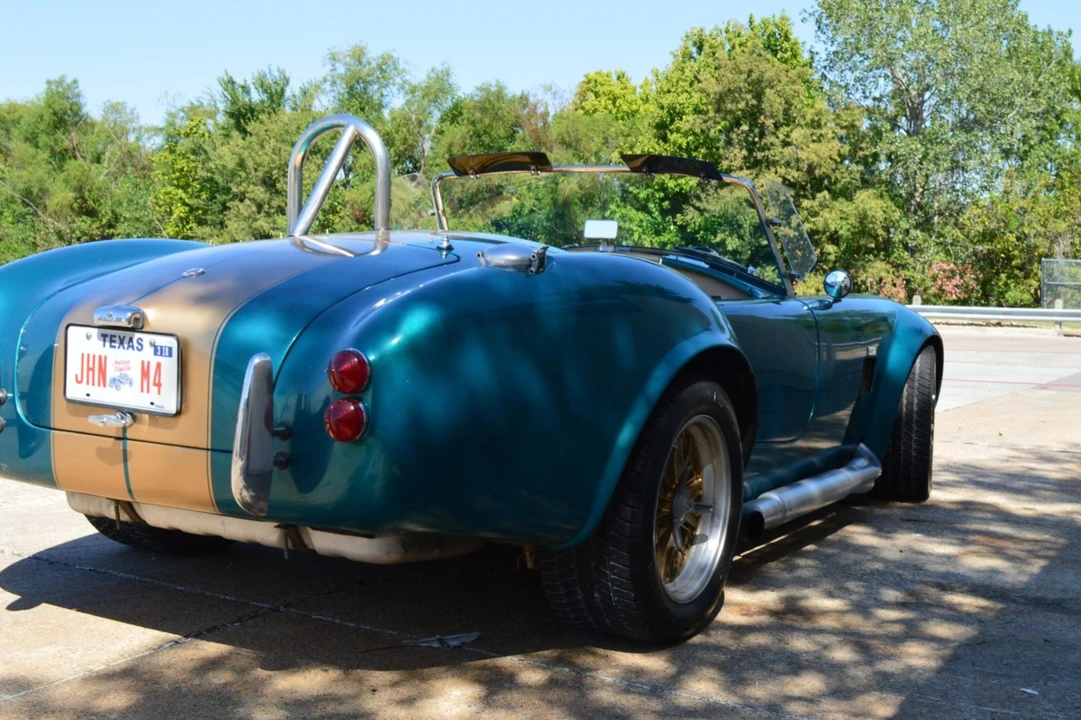 Shelby Cobra Replica - Image 24 of 31
