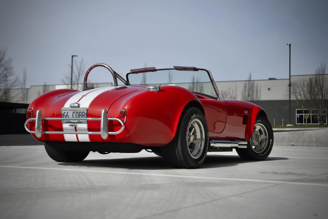 Shelby Cobra Replica - Image 24 of 31