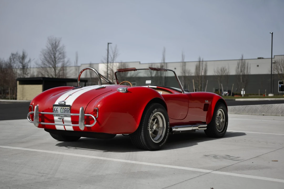 Shelby Cobra Replica - Image 25 of 31