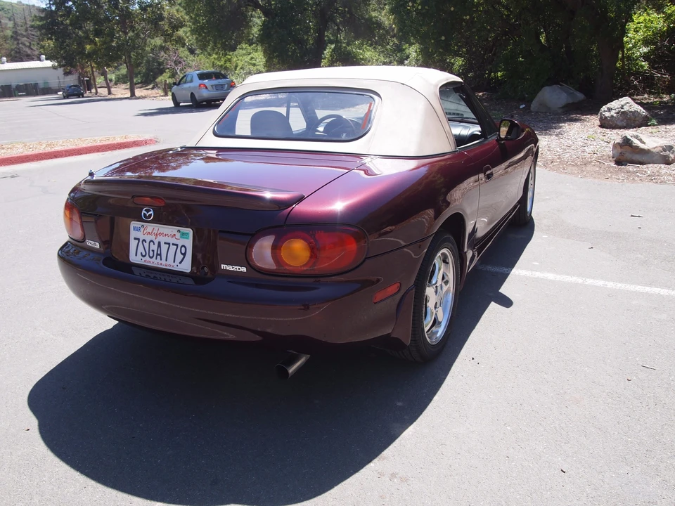 2000 Mazda NB MX-5 Miata - Image 7 of 31