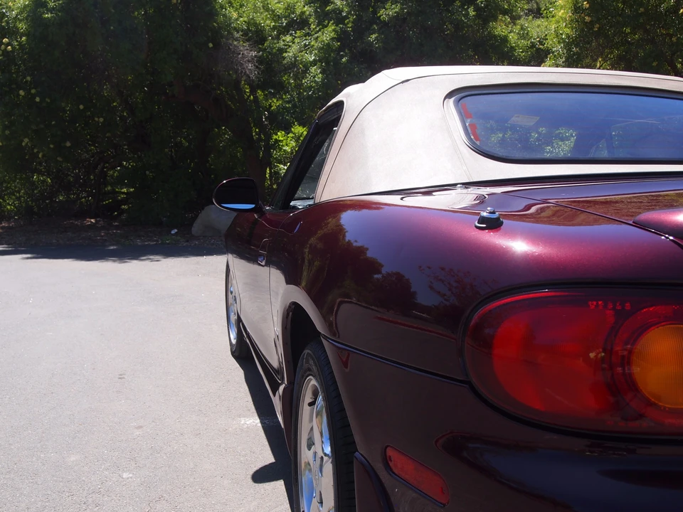 2000 Mazda NB MX-5 Miata - Image 17 of 31