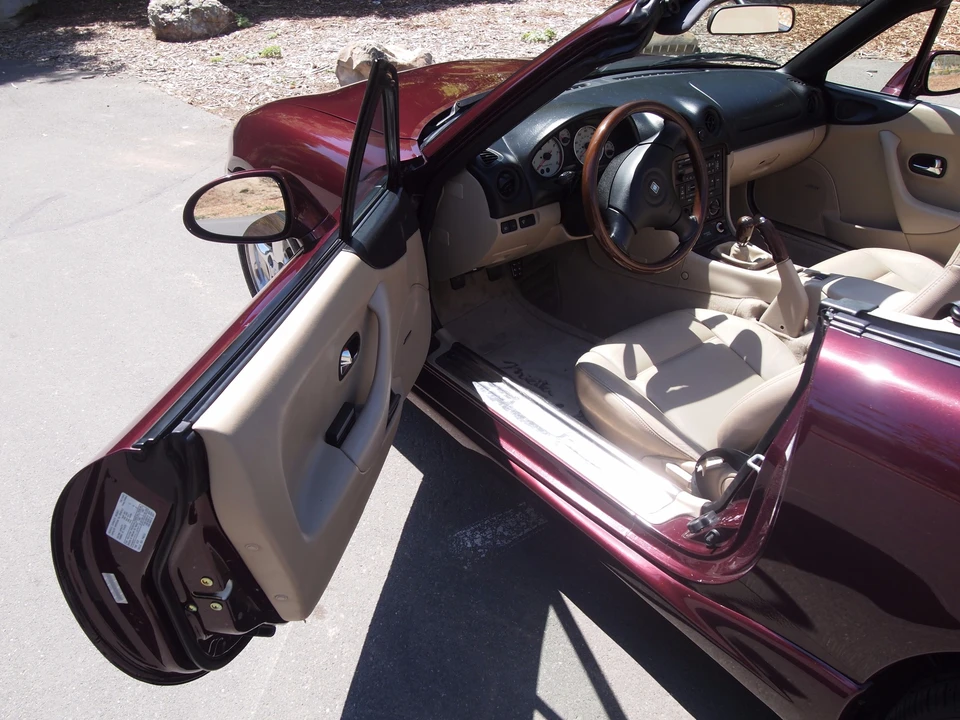 2000 Mazda NB MX-5 Miata - Image 26 of 31