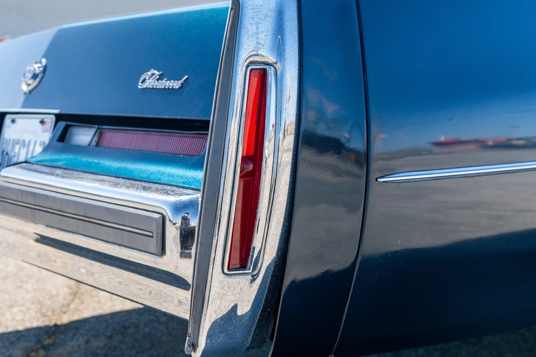 1974 Cadillac Series 70 & 75 - Image 23 of 31