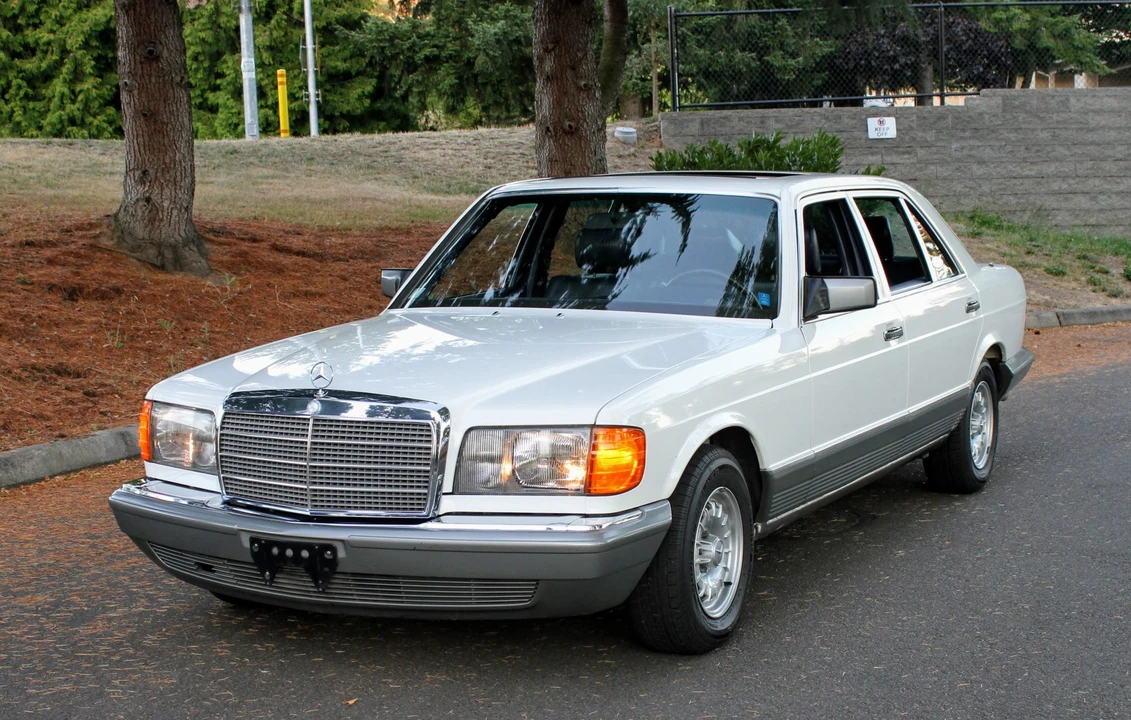 1984 Mercedes-Benz W126 S-Class Sedan - Image 8 of 31