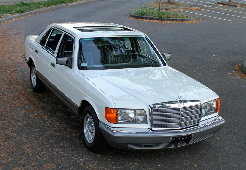 1984 Mercedes-Benz W126 S-Class Sedan - Image 17 of 31