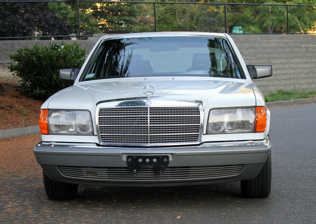 1984 Mercedes-Benz W126 S-Class Sedan - Image 13 of 31