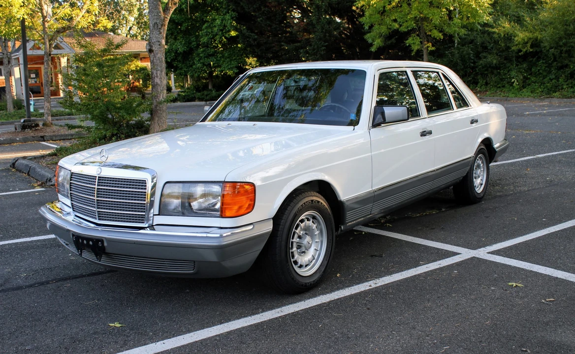 1984 Mercedes-Benz W126 S-Class Sedan - Image 5 of 31