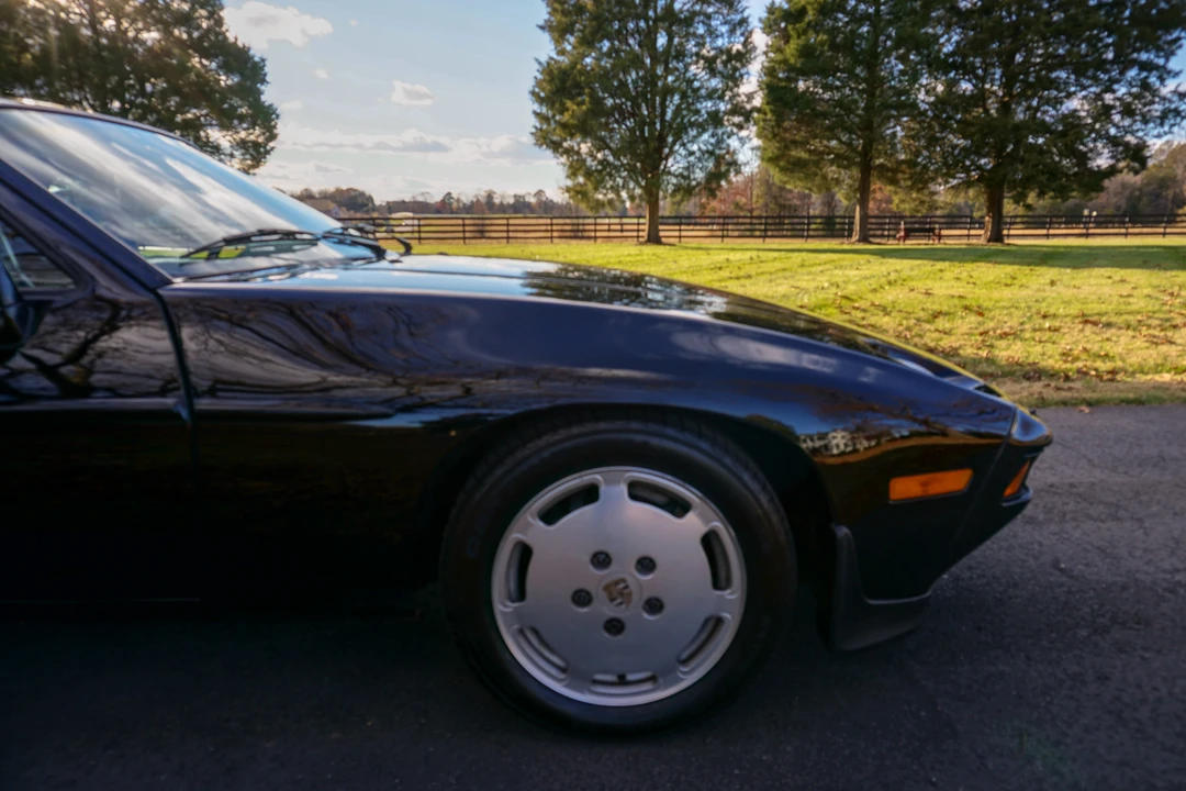 1985 Porsche 928 S - Image 28 of 31