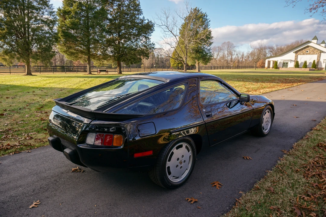 1985 Porsche 928 S - Image 18 of 31