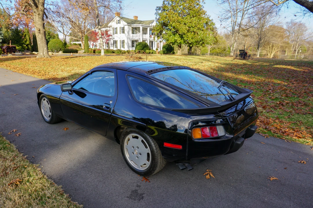 1985 Porsche 928 S - Image 15 of 31