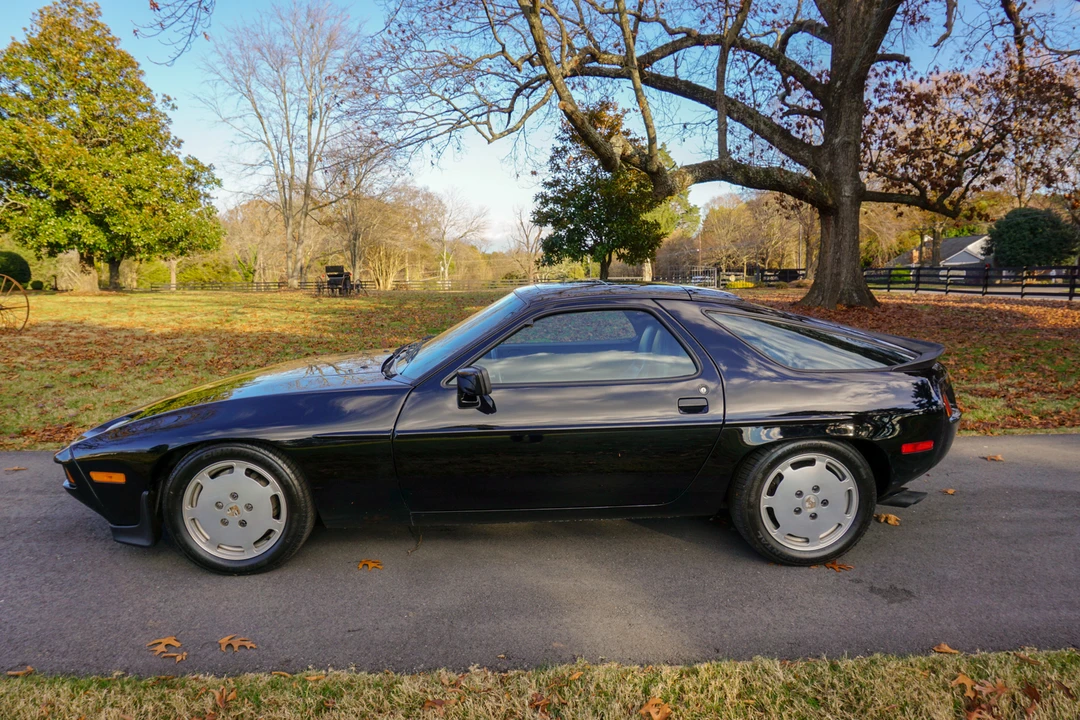 1985 Porsche 928 S - Image 14 of 31