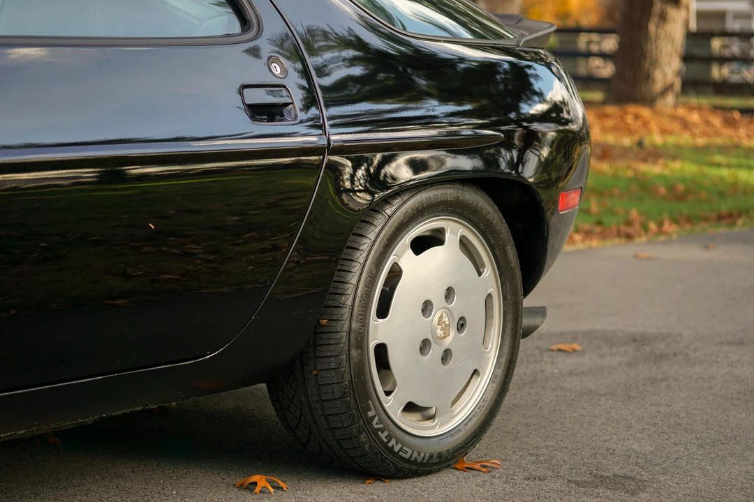 1985 Porsche 928 S - Image 25 of 31