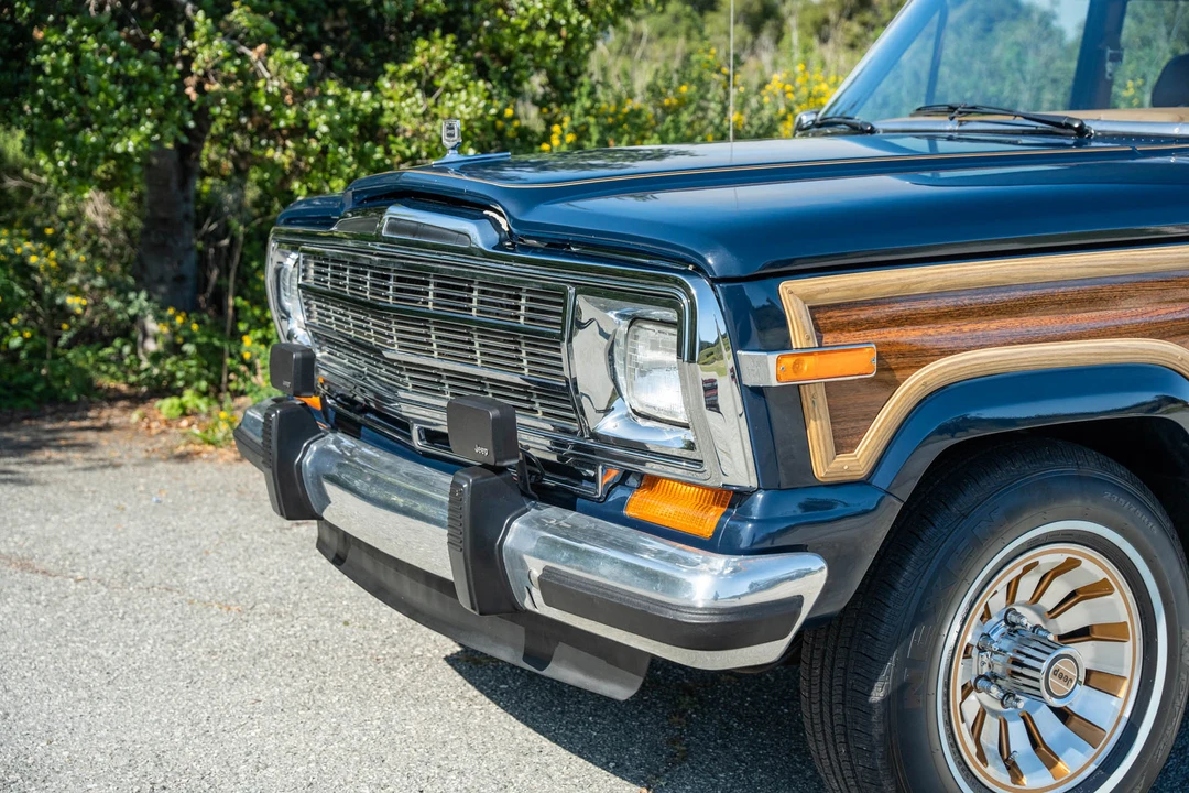 1986 Jeep SJ Grand Wagoneer - Image 26 of 31