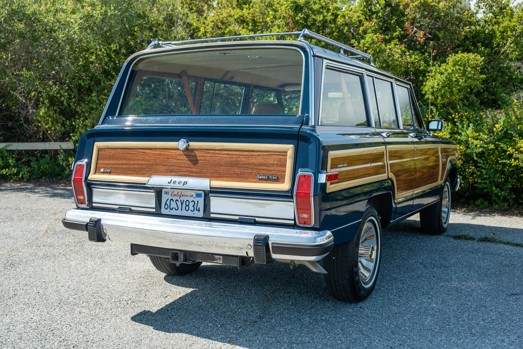 1986 Jeep SJ Grand Wagoneer - Image 8 of 31