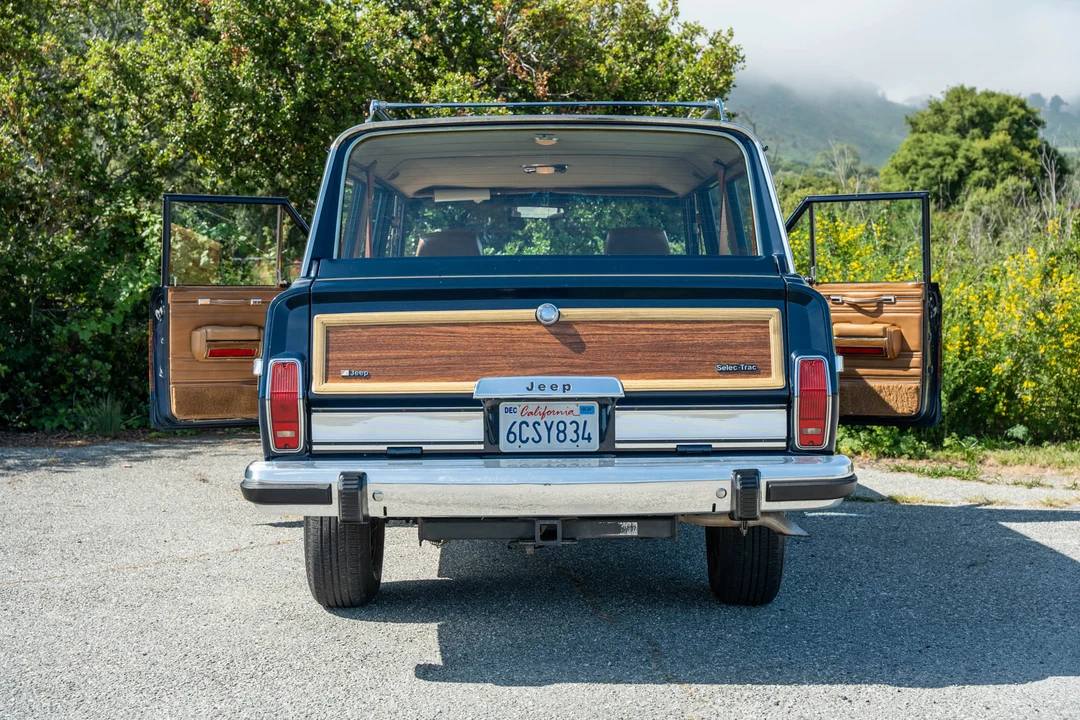 1986 Jeep SJ Grand Wagoneer - Image 19 of 31