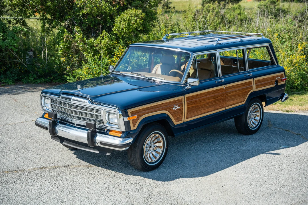 1986 Jeep SJ Grand Wagoneer - Image 3 of 31