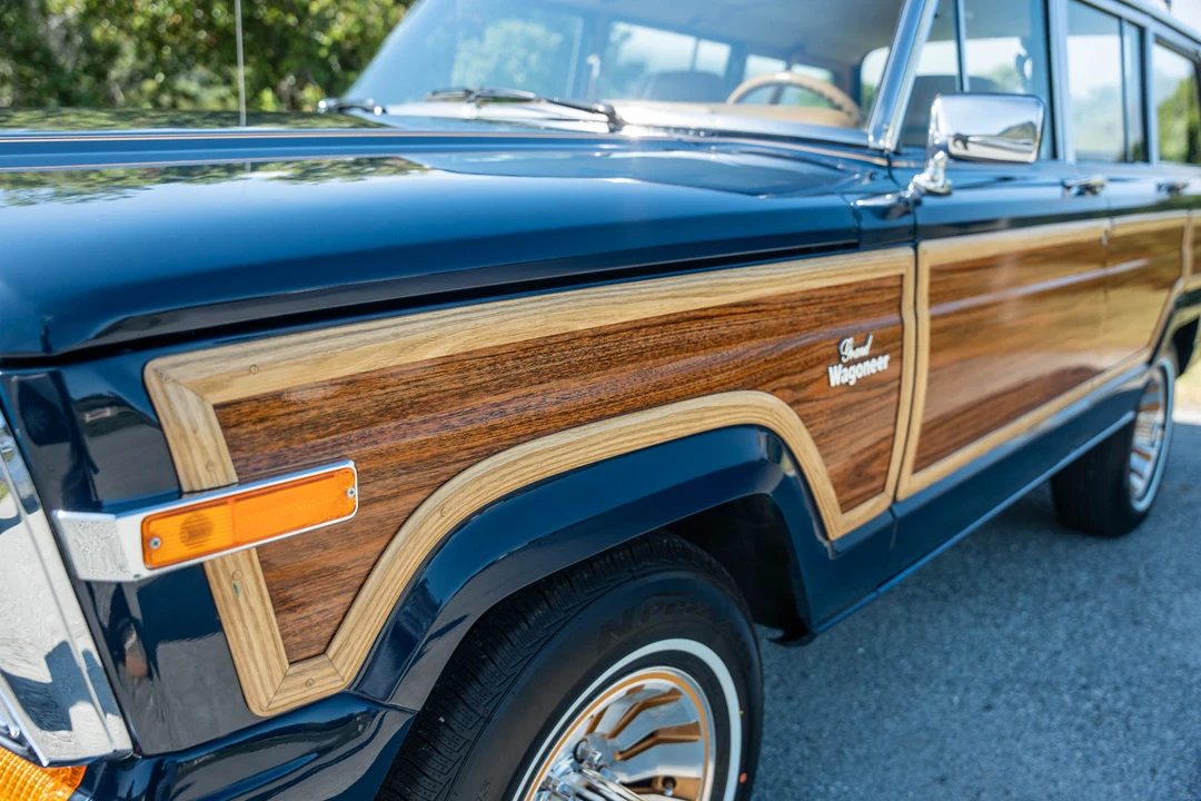 1986 Jeep SJ Grand Wagoneer - Image 29 of 31