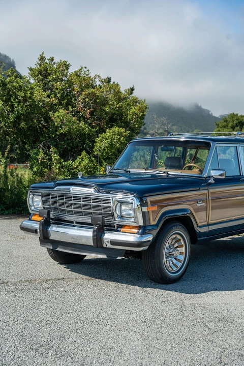1986 Jeep SJ Grand Wagoneer - Image 24 of 31