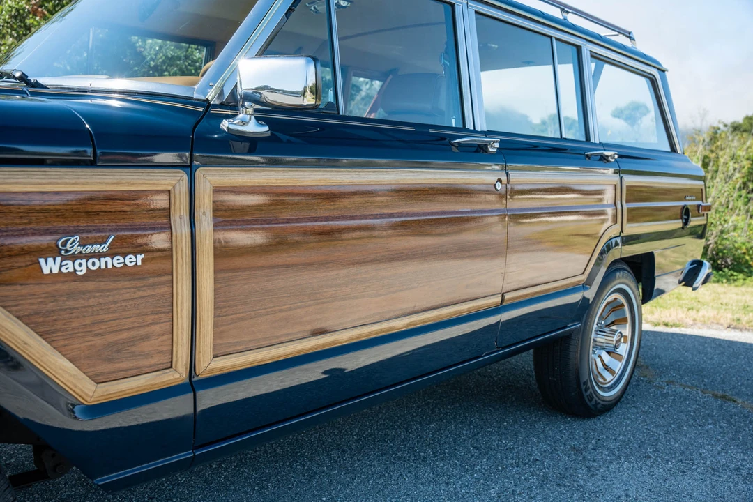 1986 Jeep SJ Grand Wagoneer - Image 30 of 31