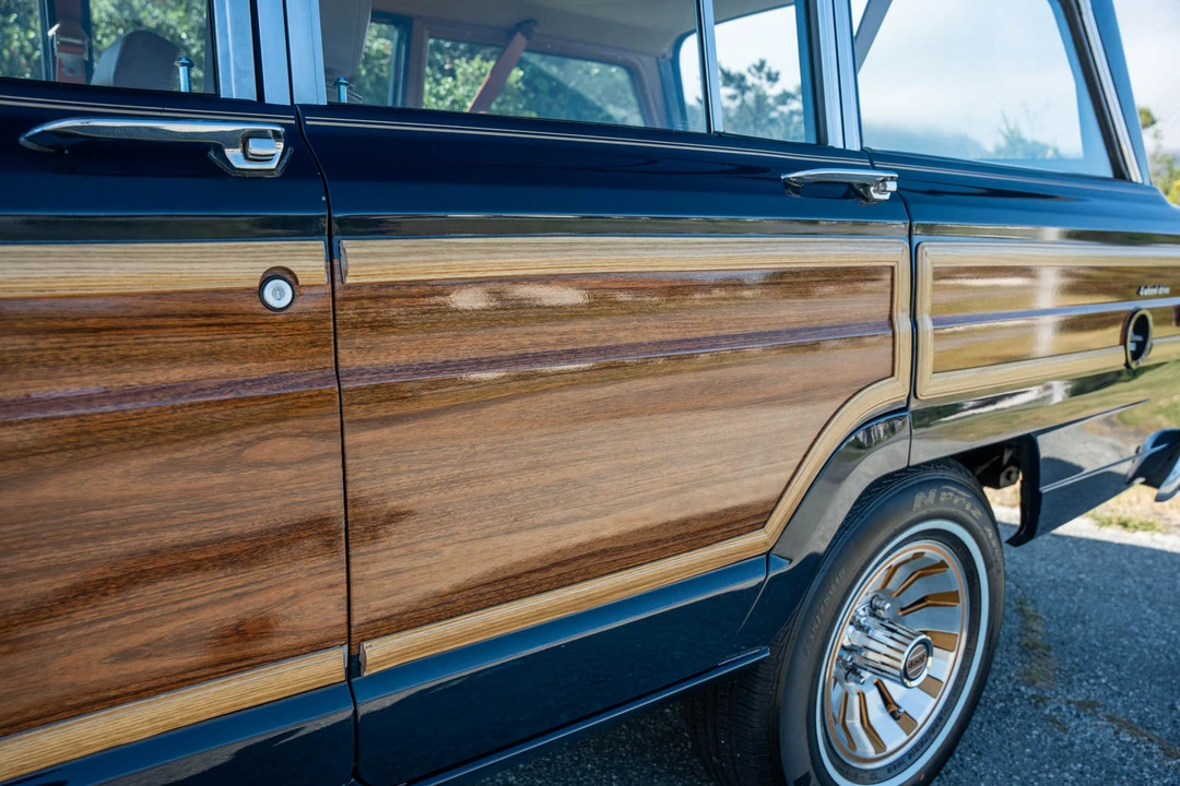 1986 Jeep SJ Grand Wagoneer - Image 31 of 31