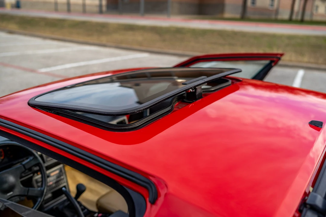 1988 Chrysler Conquest - Image 25 of 31