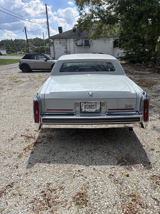 1989 Cadillac Brougham - Image 4 of 31