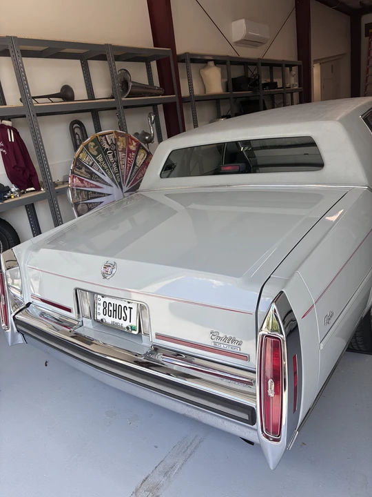 1989 Cadillac Brougham - Image 30 of 31
