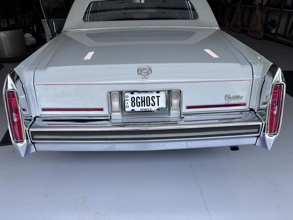 1989 Cadillac Brougham - Image 27 of 31