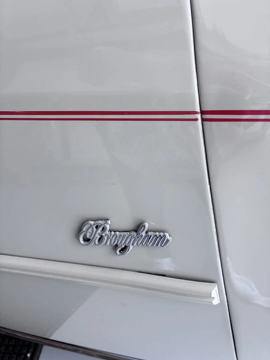 1989 Cadillac Brougham - Image 23 of 31