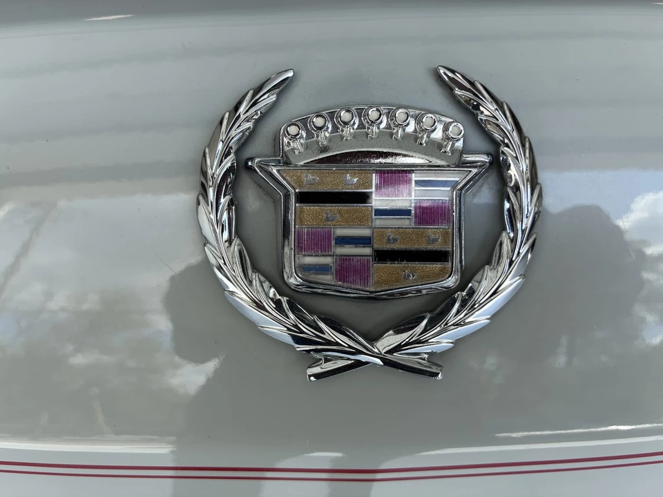 1989 Cadillac Brougham - Image 28 of 31
