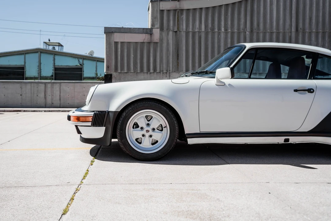 1989 Porsche 930 Turbo - Image 11 of 31