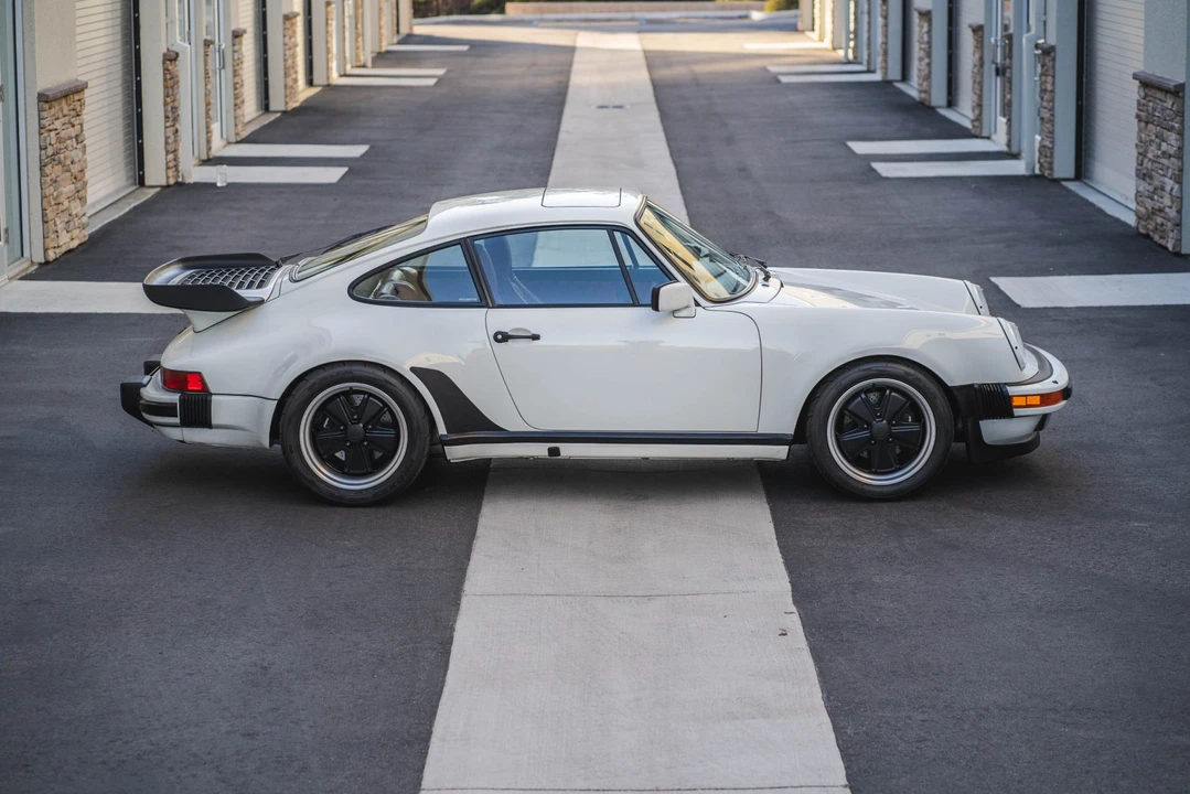 1989 Porsche 930 Turbo - Image 23 of 31