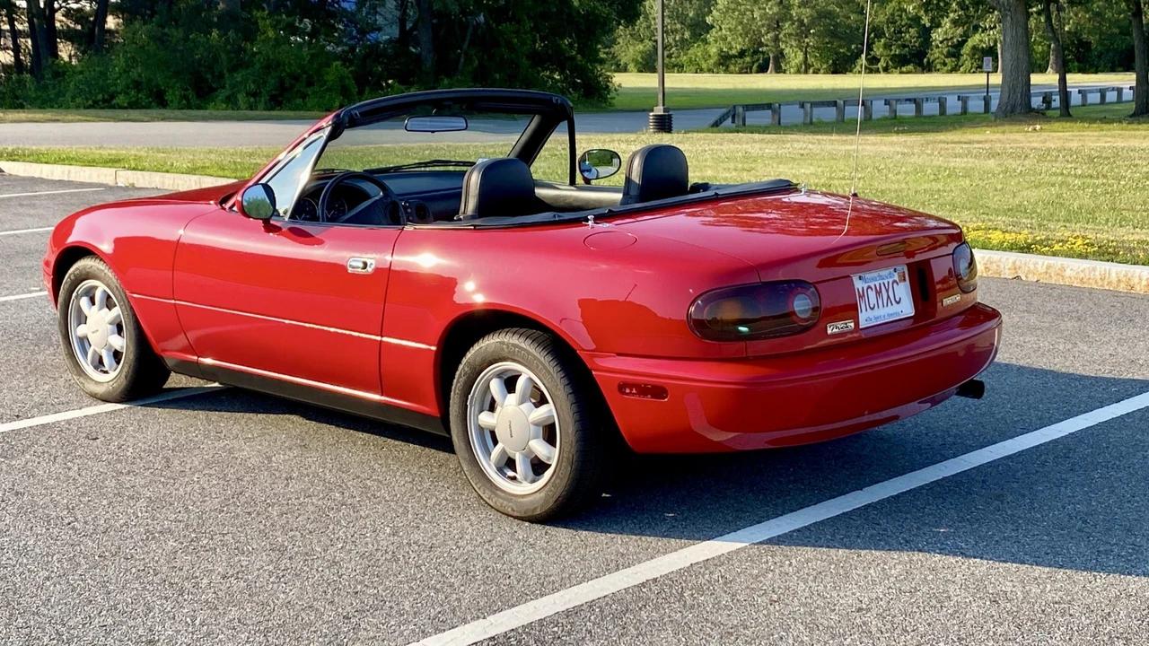 1990 Mazda NA MX-5 Miata - Image 7 of 31