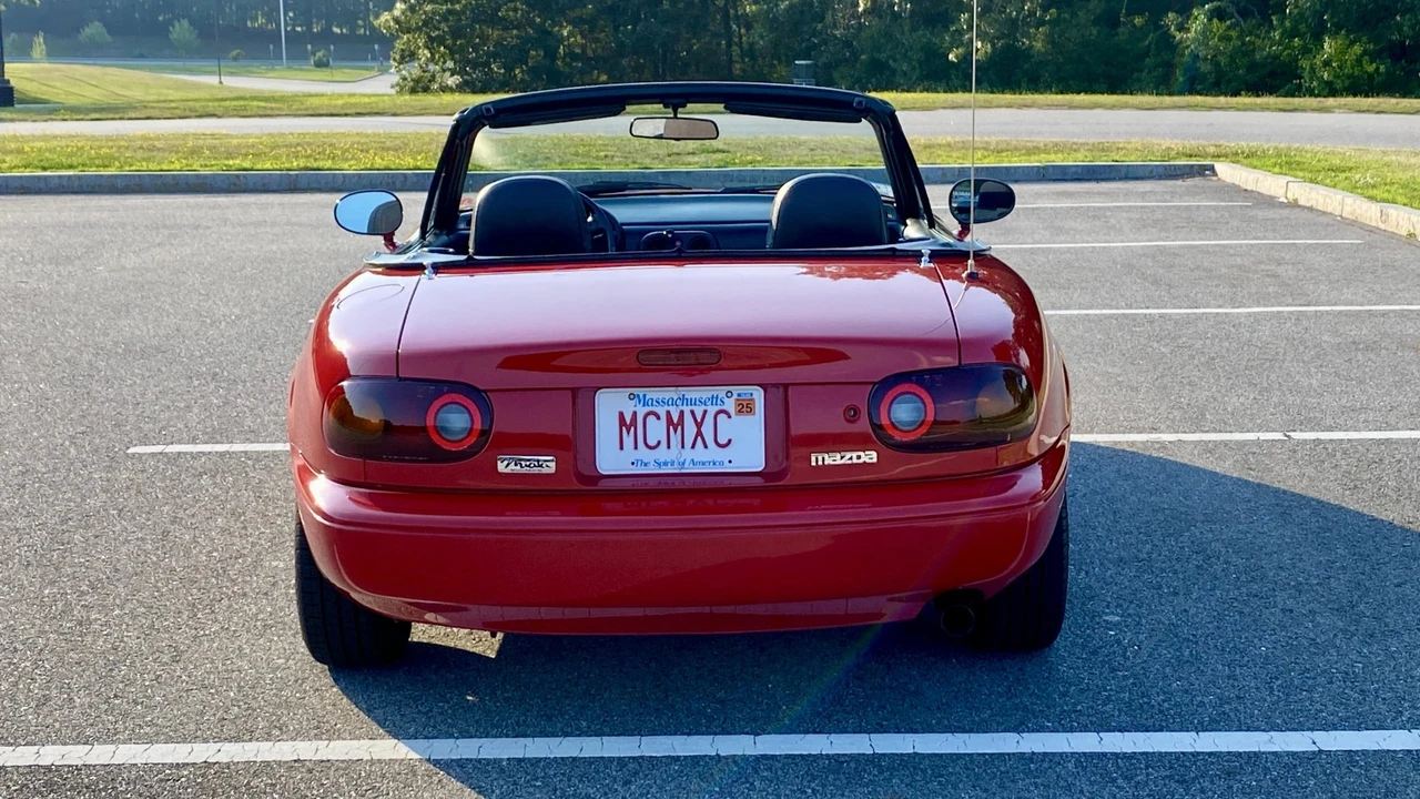 1990 Mazda NA MX-5 Miata - Image 9 of 31