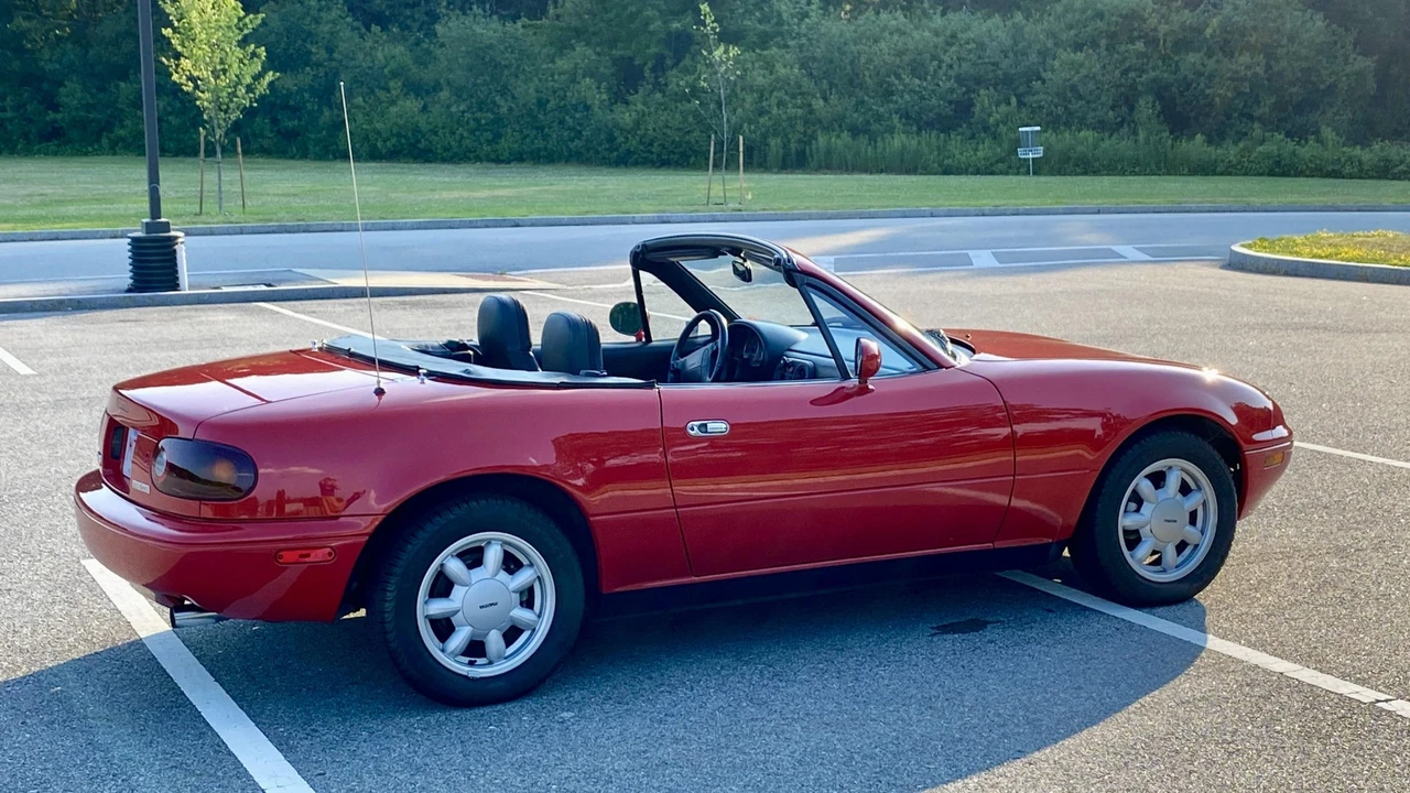 1990 Mazda NA MX-5 Miata - Image 10 of 31