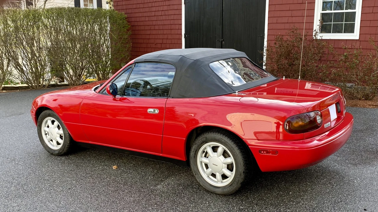 1990 Mazda NA MX-5 Miata - Image 23 of 31