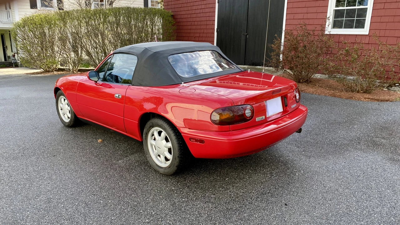 1990 Mazda NA MX-5 Miata - Image 25 of 31