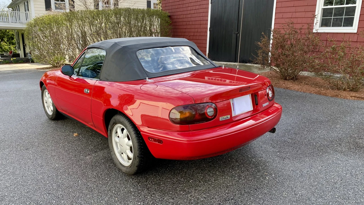 1990 Mazda NA MX-5 Miata - Image 24 of 31