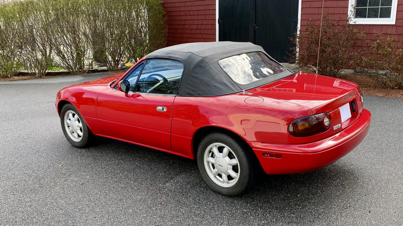 1990 Mazda NA MX-5 Miata - Image 22 of 31