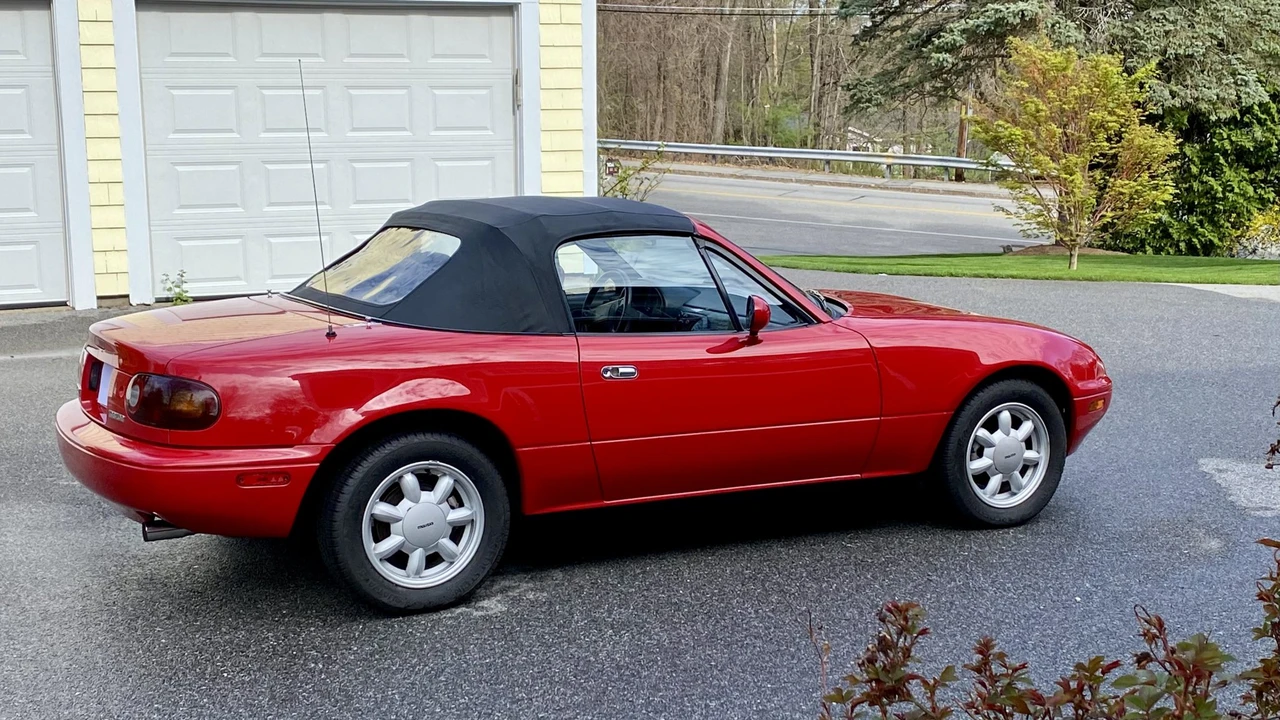 1990 Mazda NA MX-5 Miata - Image 27 of 31